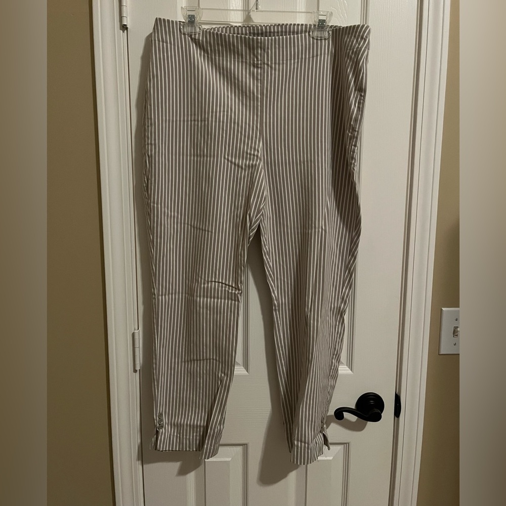 Chico’s Khaki & White Stripe Ankle pants, size 2.5 / 14